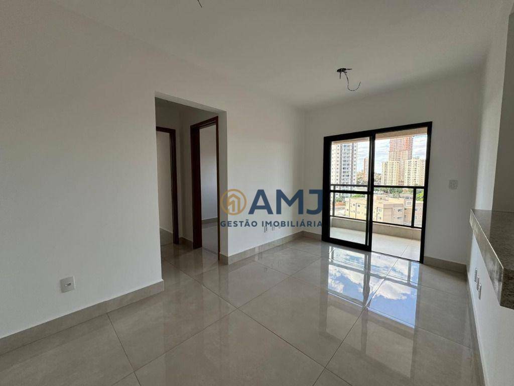 Apartamento à venda com 2 quartos, 70m² - Foto 5