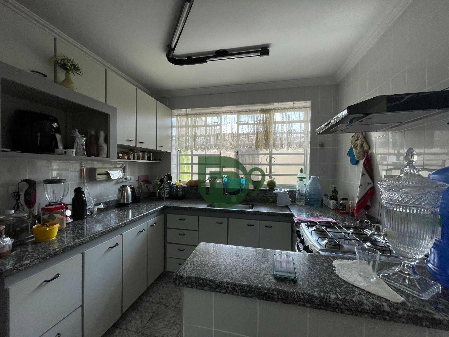 Casa à venda com 3 quartos, 210m² - Foto 20