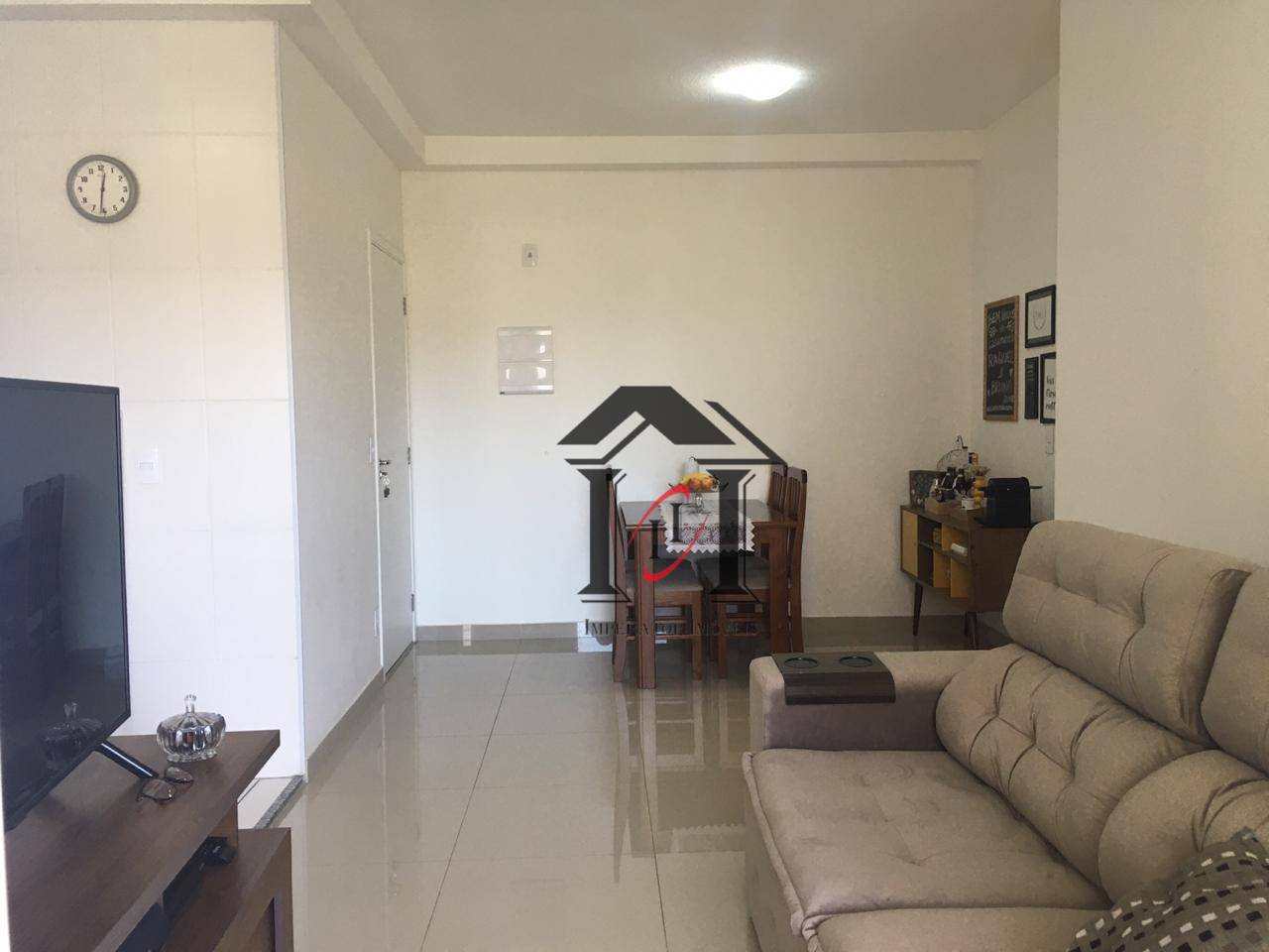 Apartamento à venda com 2 quartos, 66m² - Foto 3