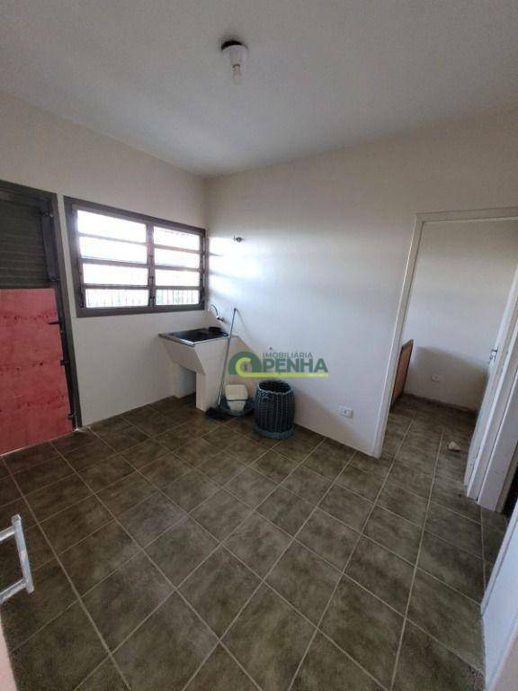 Casa à venda com 4 quartos, 274m² - Foto 15