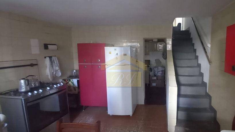 Casa à venda com 3 quartos, 125m² - Foto 1