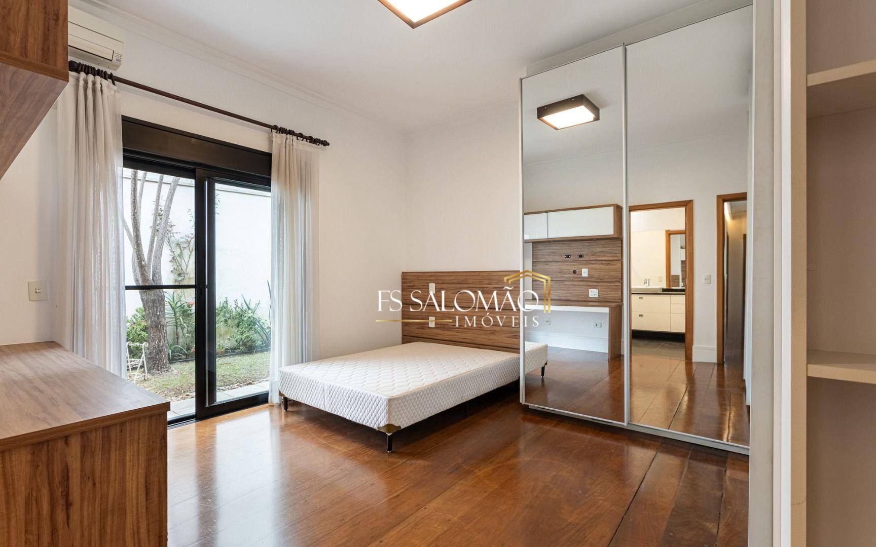Casa à venda com 3 quartos, 329m² - Foto 29