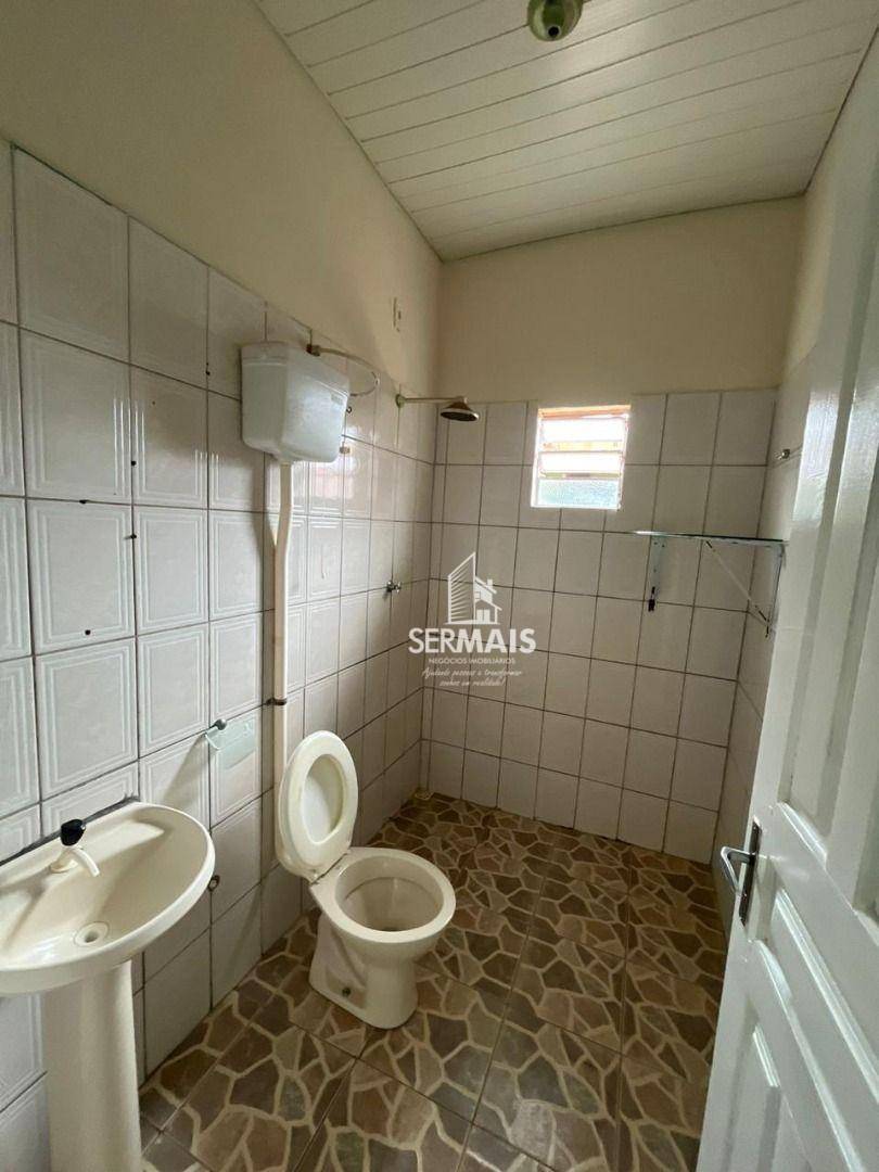 Casa à venda com 2 quartos, 250m² - Foto 3