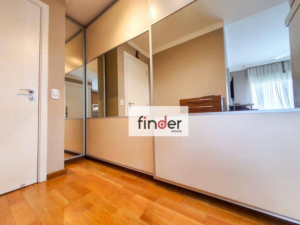 Apartamento à venda com 3 quartos, 200m² - Foto 17