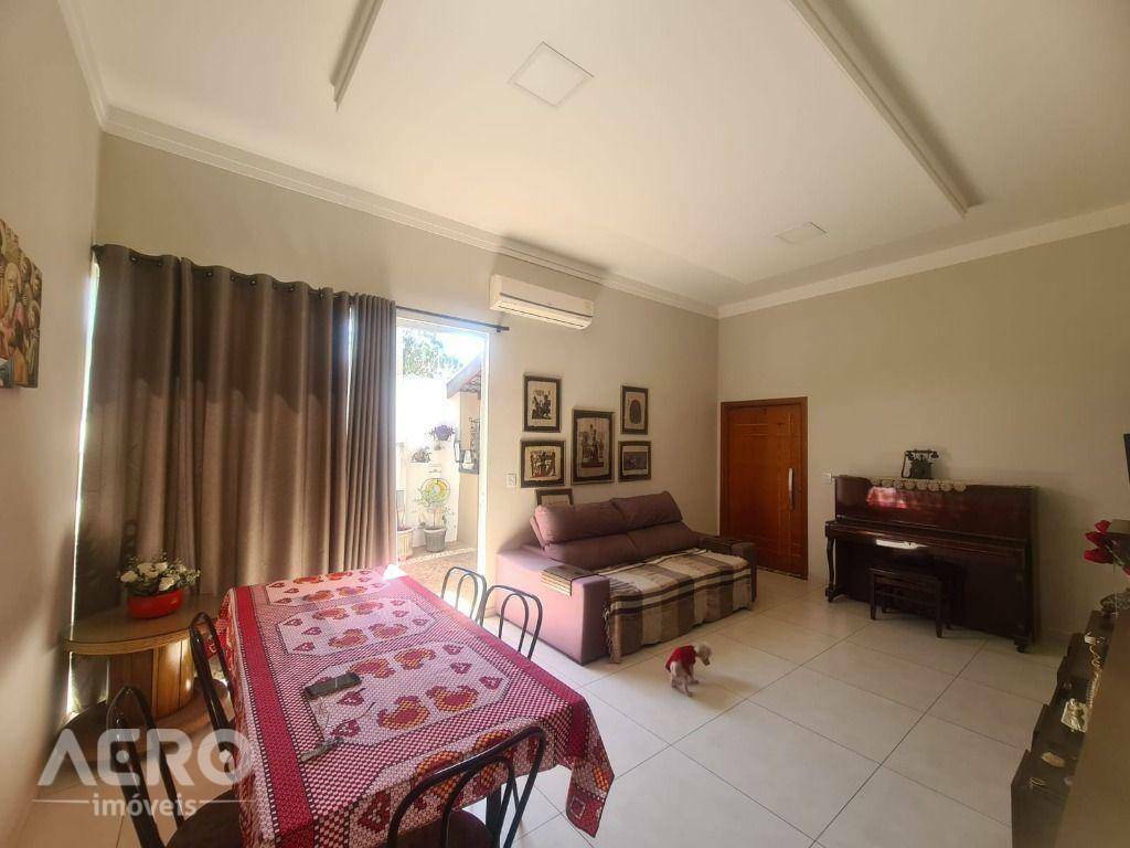 Casa à venda com 3 quartos, 120m² - Foto 18