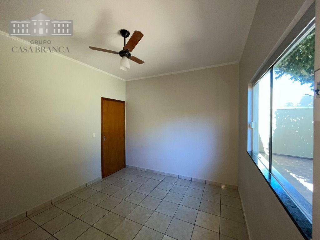 Casa à venda com 3 quartos, 182m² - Foto 9