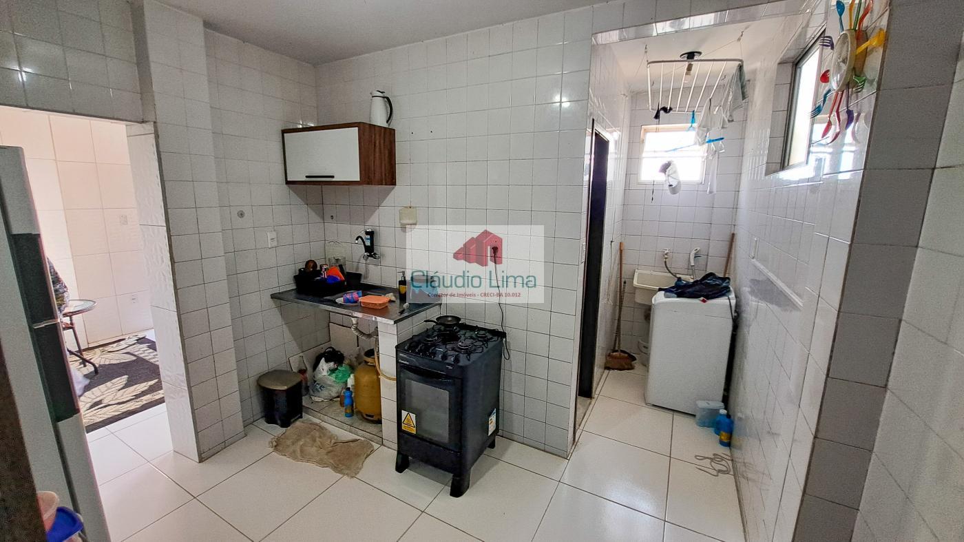 Casa à venda com 2 quartos, 60m² - Foto 5