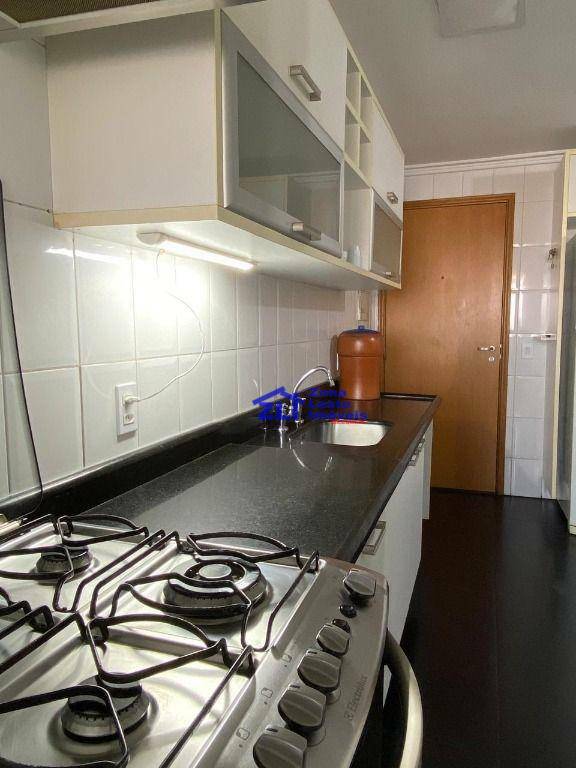 Apartamento à venda com 3 quartos, 140m² - Foto 8