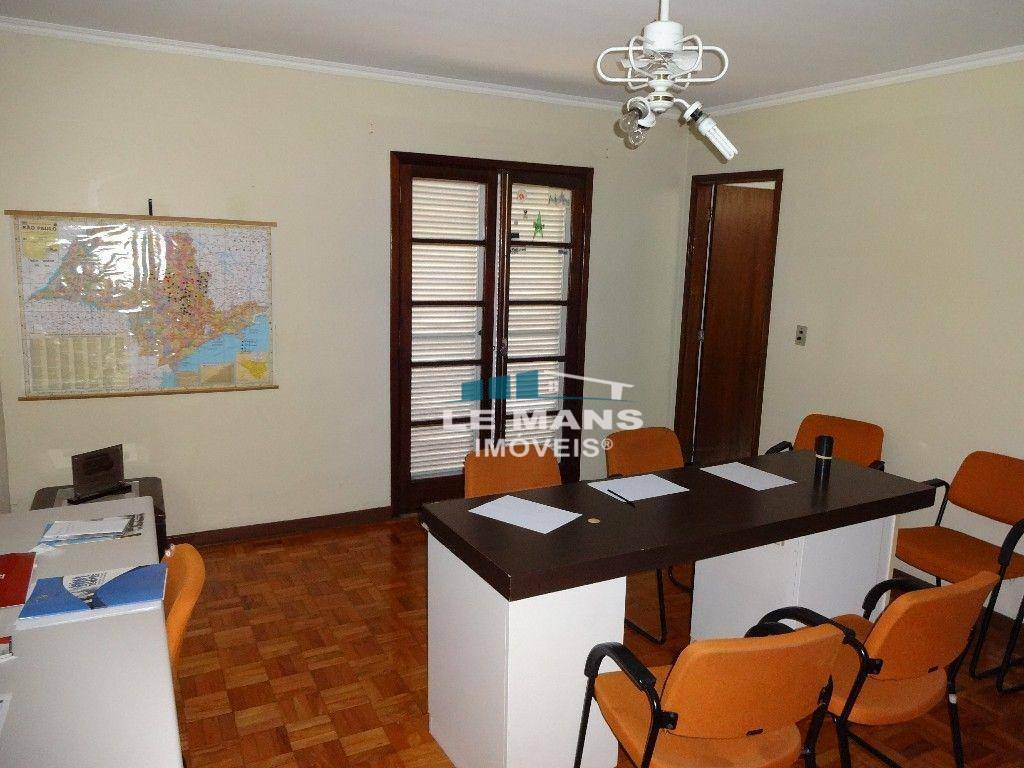 Casa à venda com 3 quartos, 277m² - Foto 14