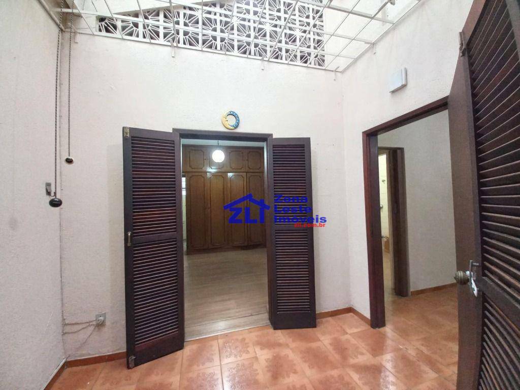 Sobrado para alugar com 4 quartos, 200m² - Foto 5