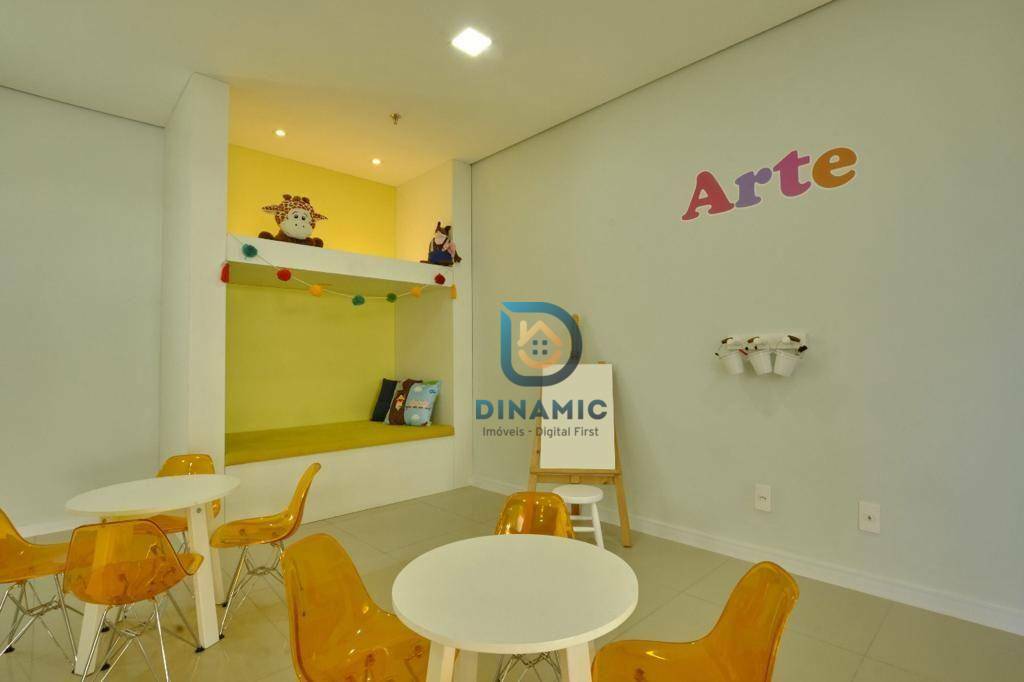 Apartamento à venda com 2 quartos, 61m² - Foto 12