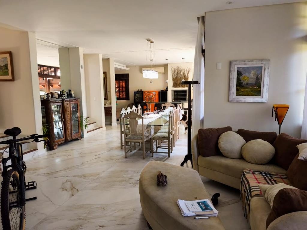 Casa à venda com 3 quartos, 400m² - Foto 4