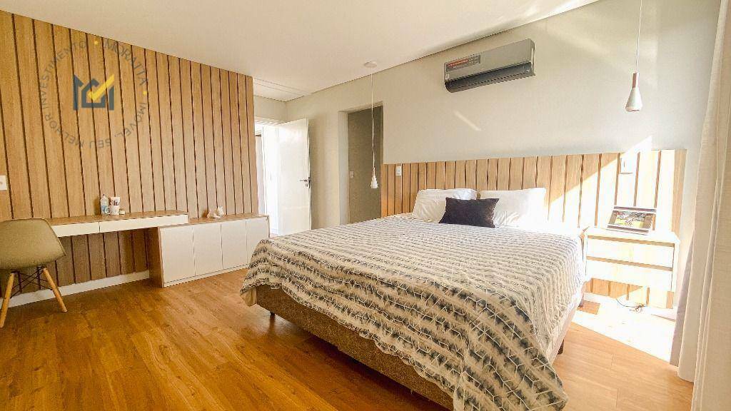 Casa de Condomínio à venda com 4 quartos, 315m² - Foto 13