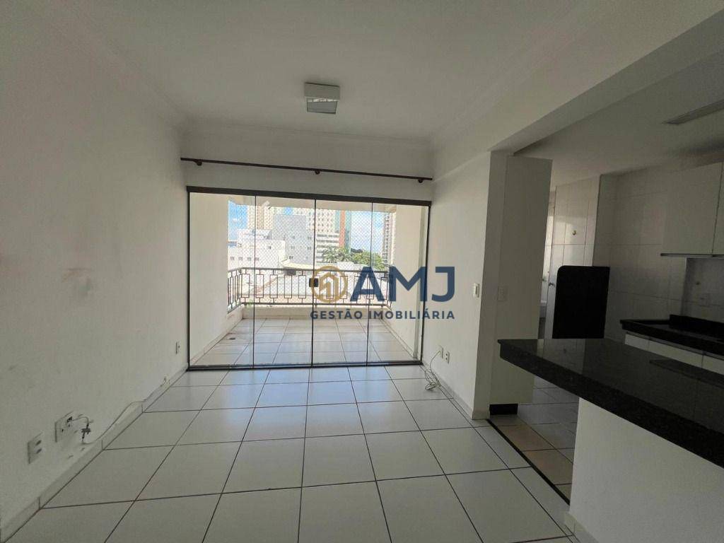 Apartamento à venda com 2 quartos, 66m² - Foto 3