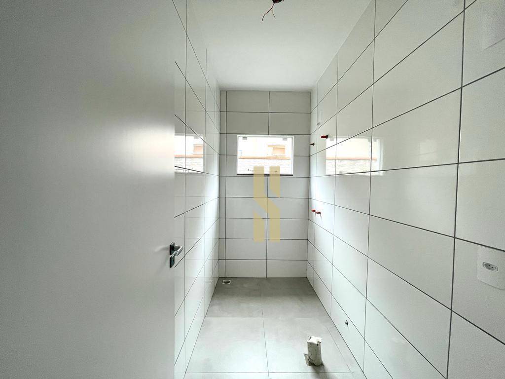 Casa à venda com 3 quartos, 81m² - Foto 11