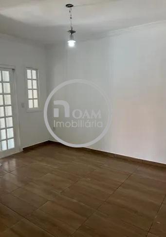 Casa à venda com 4 quartos, 200m² - Foto 1