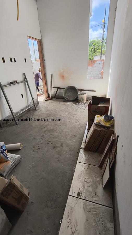 Casa à venda com 3 quartos, 65m² - Foto 8