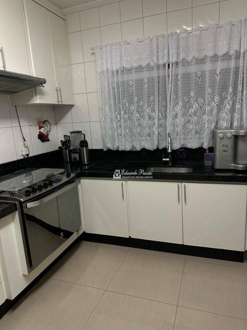 Sobrado à venda com 3 quartos, 206m² - Foto 3