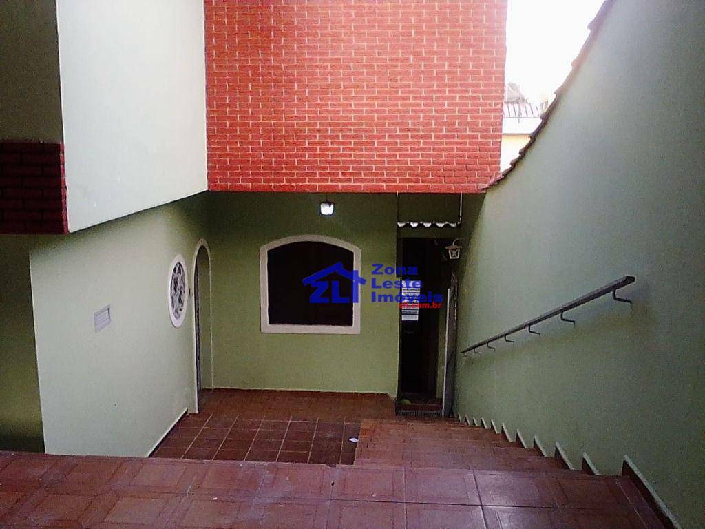 Casa para alugar com 3 quartos, 200m² - Foto 5