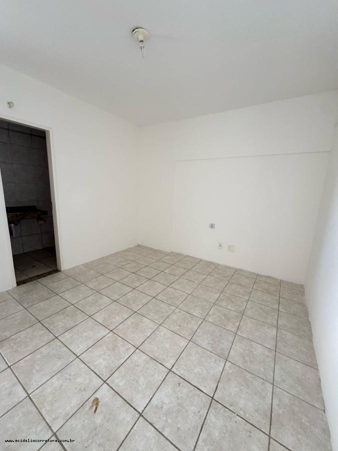 Apartamento para alugar com 2 quartos, 65m² - Foto 17