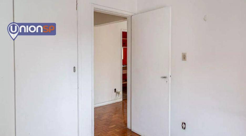 Apartamento à venda com 1 quarto, 40m² - Foto 9