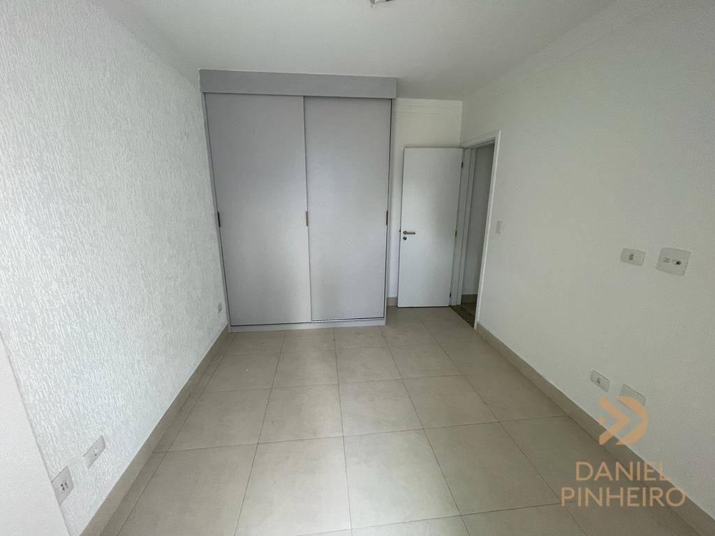 Apartamento à venda com 3 quartos, 123m² - Foto 14