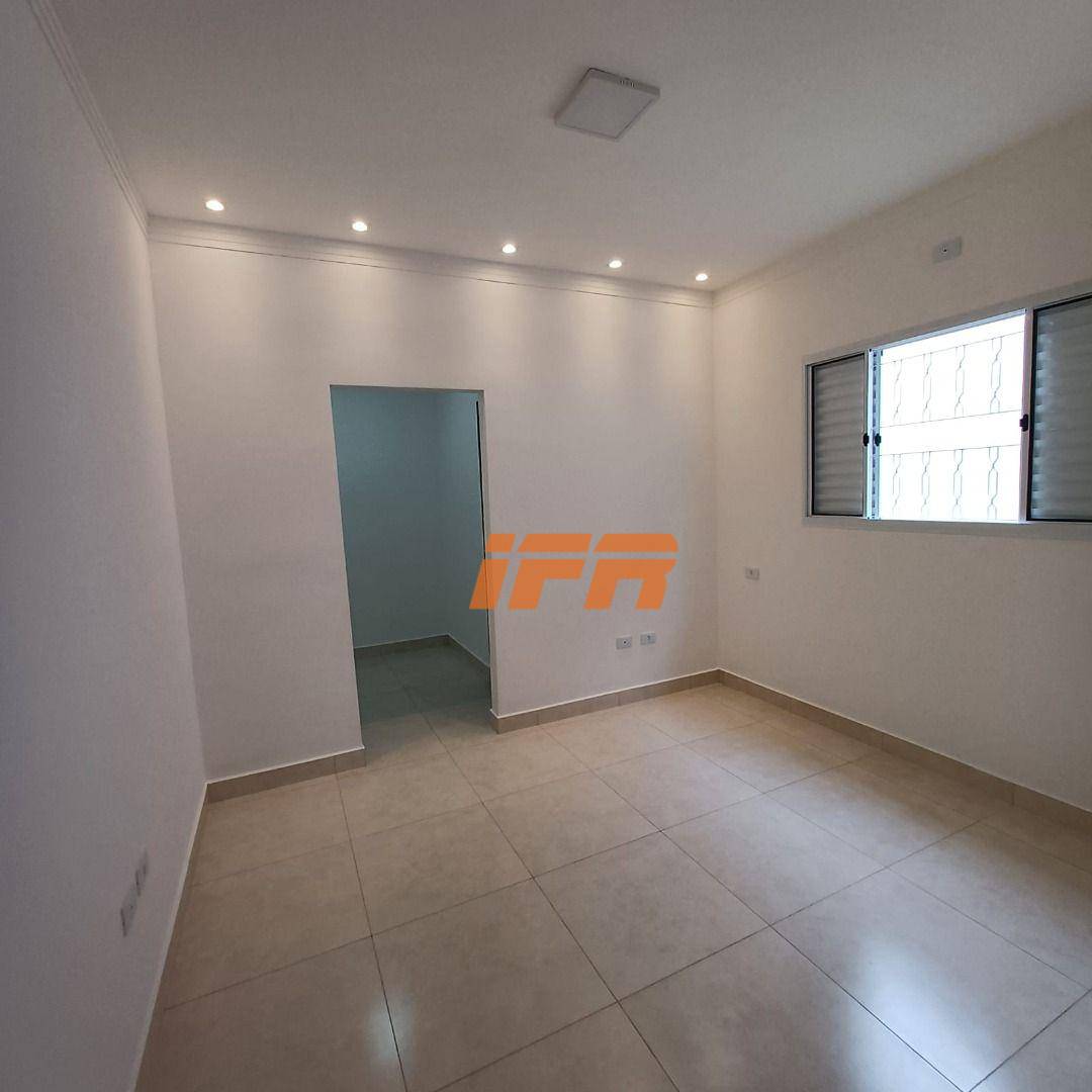 Casa à venda com 2 quartos, 70m² - Foto 5