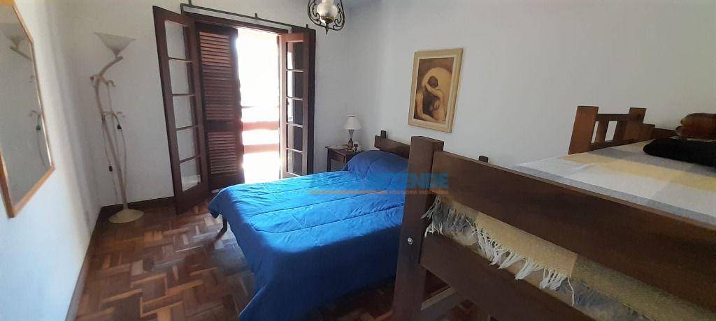 Casa à venda com 3 quartos, 369m² - Foto 25