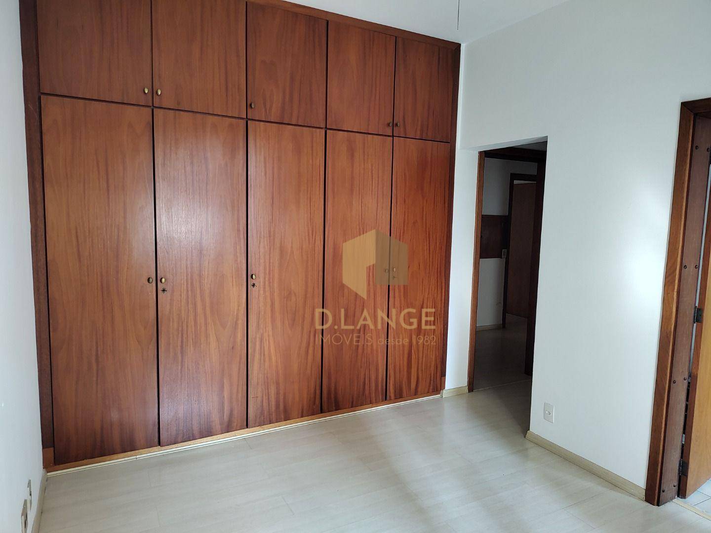 Apartamento para alugar com 4 quartos, 301m² - Foto 17