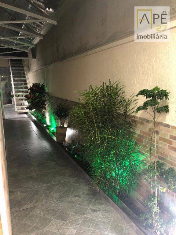 Sobrado à venda com 3 quartos, 300m² - Foto 12