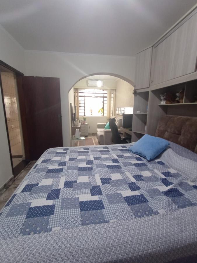 Casa à venda com 3 quartos, 244m² - Foto 10