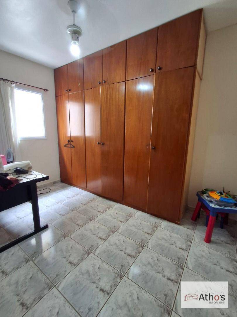 Casa à venda com 3 quartos, 182m² - Foto 12