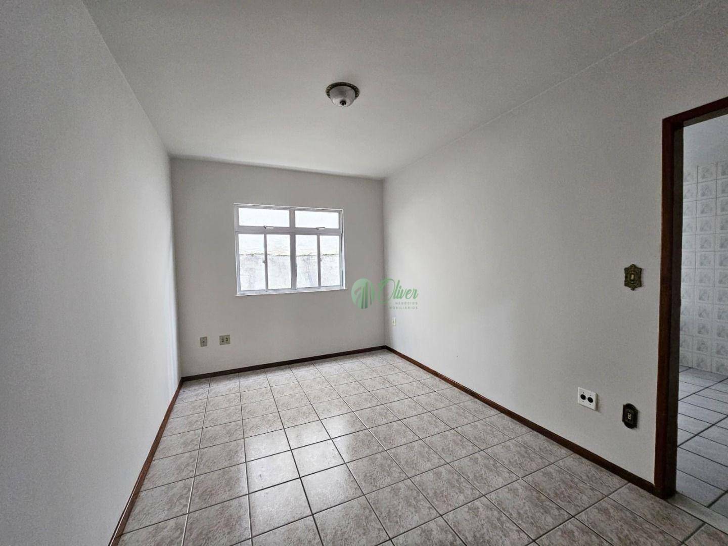 Apartamento à venda com 2 quartos, 60m² - Foto 5