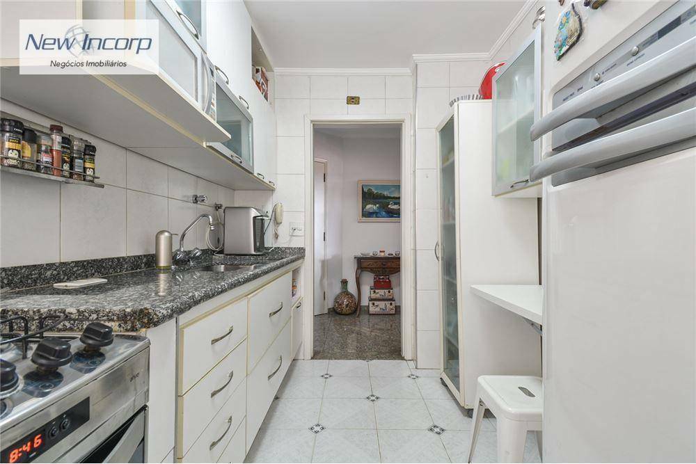 Apartamento à venda com 2 quartos, 69m² - Foto 28