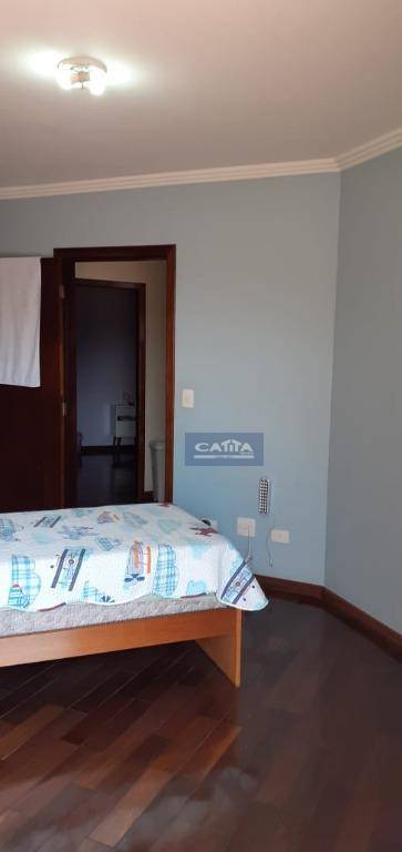 Sobrado à venda com 4 quartos, 300m² - Foto 35