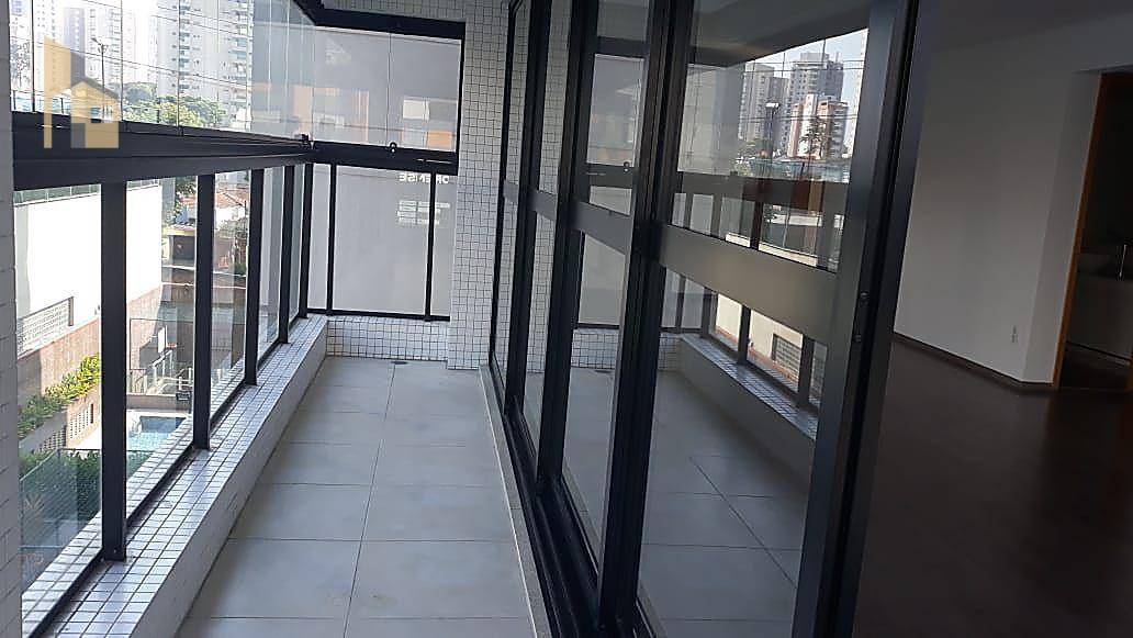 Apartamento à venda com 3 quartos, 140m² - Foto 6