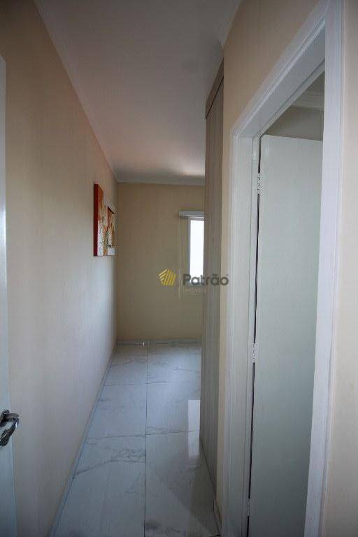 Apartamento à venda com 2 quartos, 64m² - Foto 17