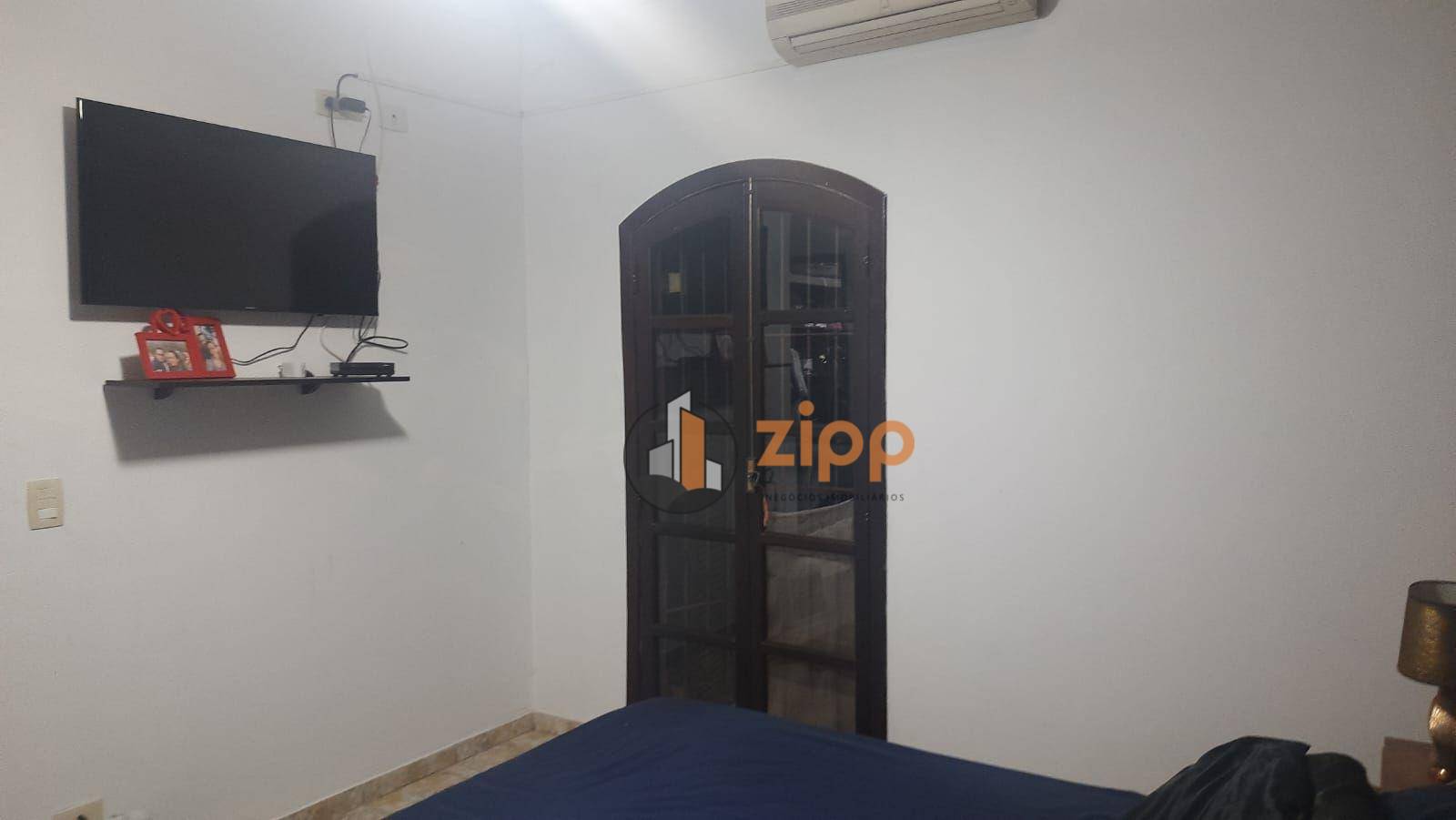 Sobrado à venda com 3 quartos, 200m² - Foto 35