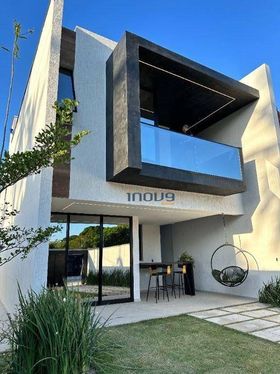 Casa à venda com 4 quartos, 144m² - Foto 1