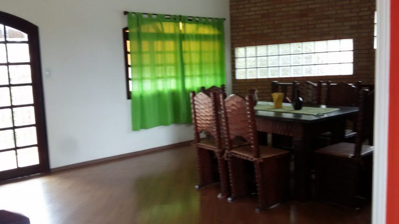 Chácara à venda com 4 quartos, 250m² - Foto 5