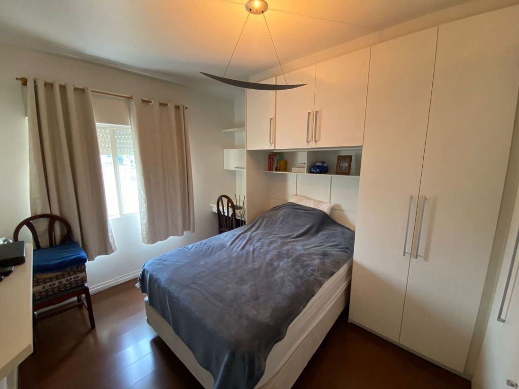 Apartamento à venda com 2 quartos, 70m² - Foto 3