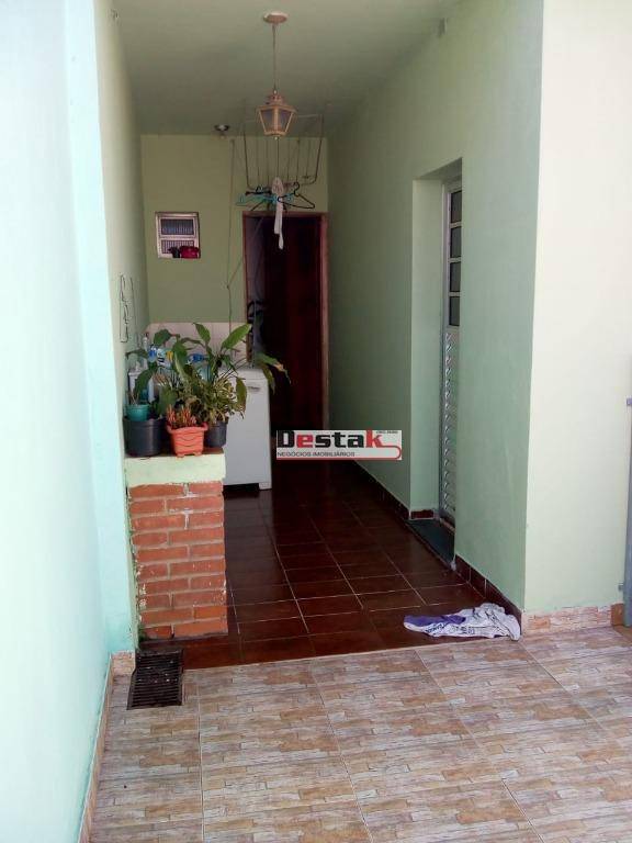 Sobrado à venda com 3 quartos, 253m² - Foto 2