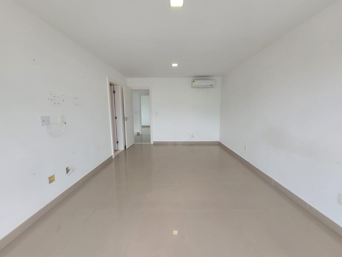 Casa de Condomínio à venda com 4 quartos, 370m² - Foto 26