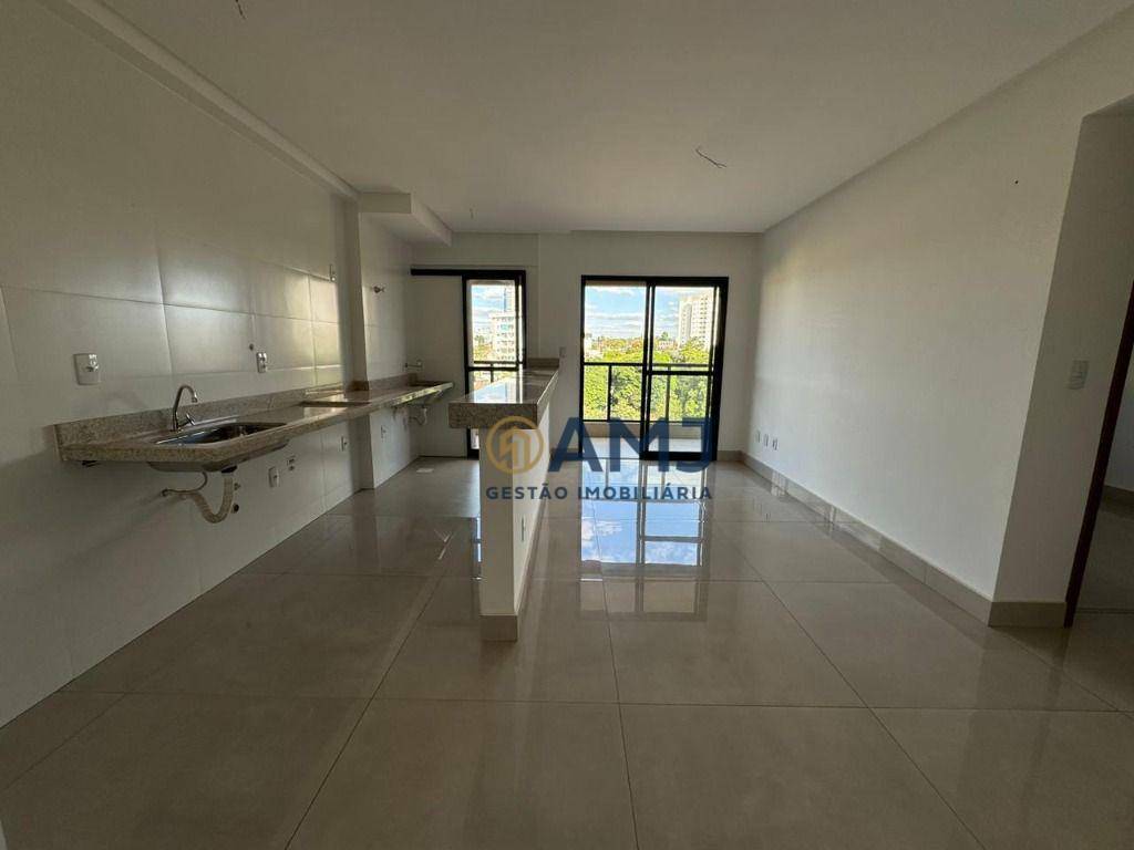 Apartamento à venda com 2 quartos, 70m² - Foto 4