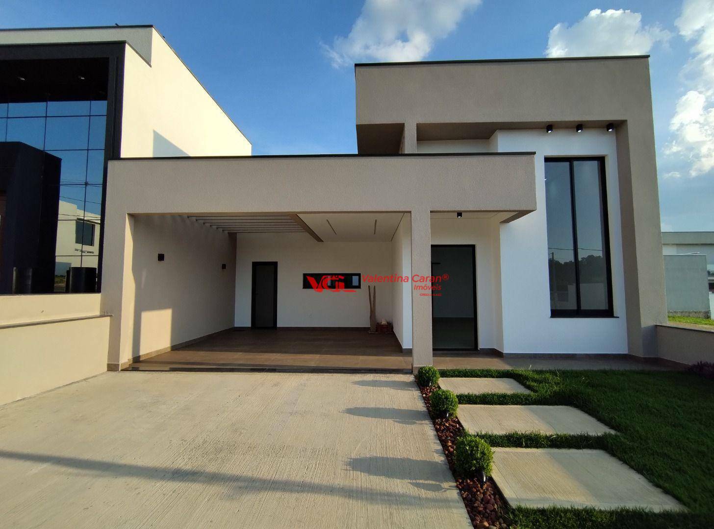 Casa de Condomínio à venda com 3 quartos, 160m² - Foto 1