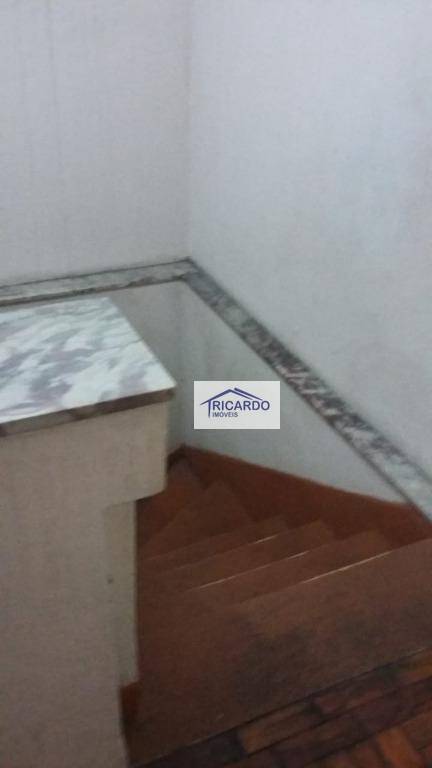 Sobrado à venda com 3 quartos, 200m² - Foto 13