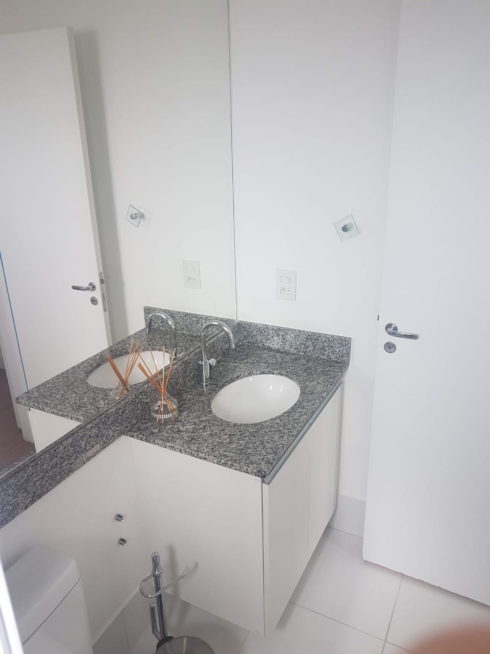 Apartamento à venda com 2 quartos, 68m² - Foto 8