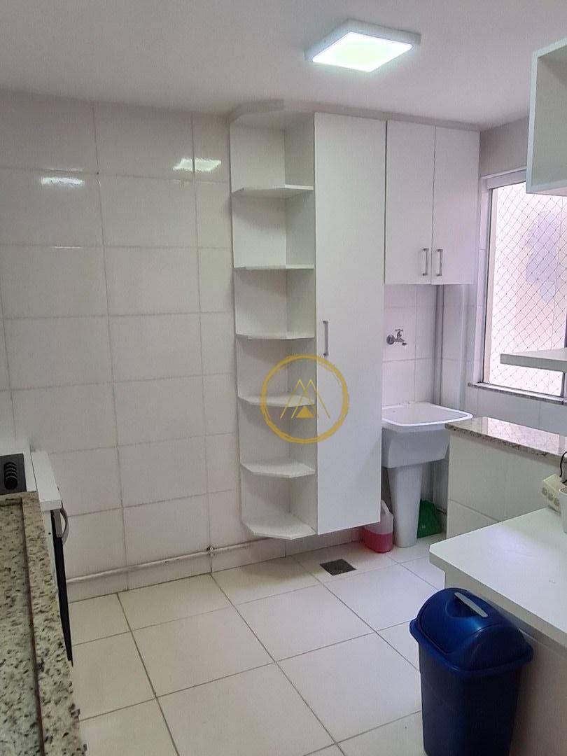 Apartamento à venda com 2 quartos, 64m² - Foto 17