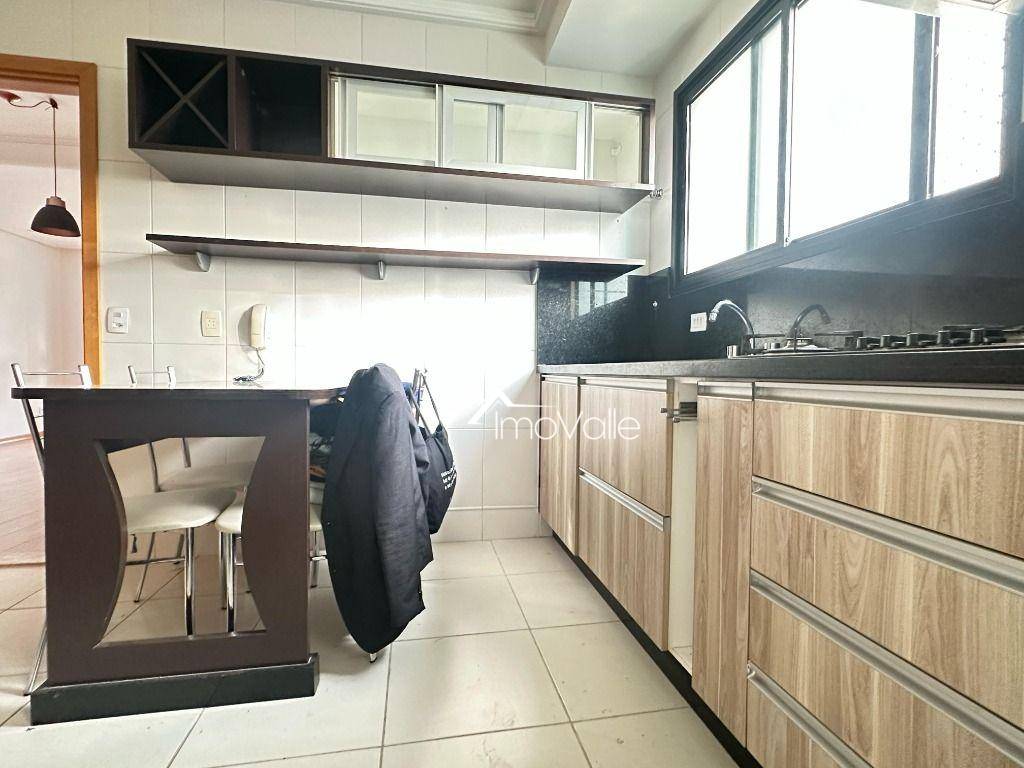 Apartamento para alugar com 3 quartos, 94m² - Foto 4