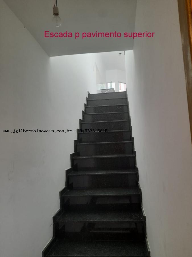 Casa à venda com 3 quartos, 140m² - Foto 28